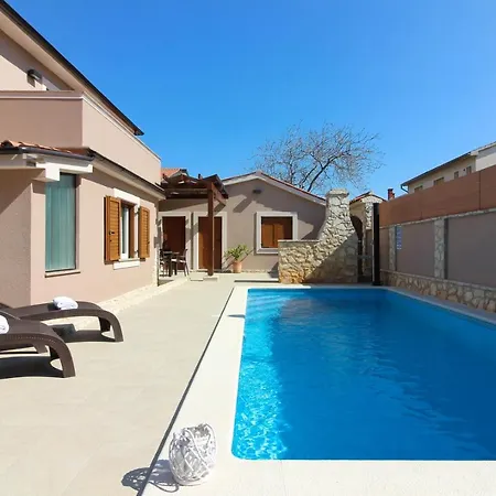 Beautiful Magnifica With Private Pool In Villa