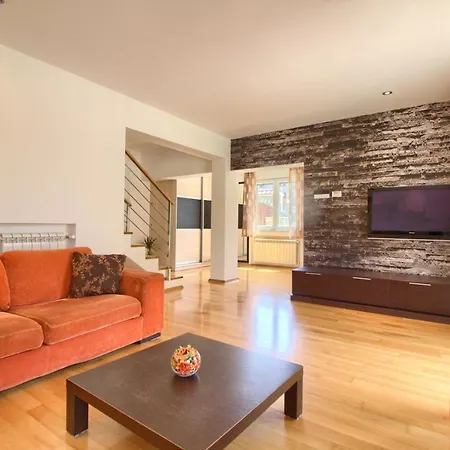 Villa Beautiful Magnifica With Private Pool In