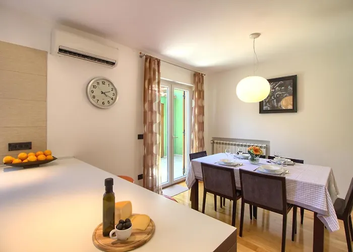 Beautiful Magnifica With Private Pool In * Póla