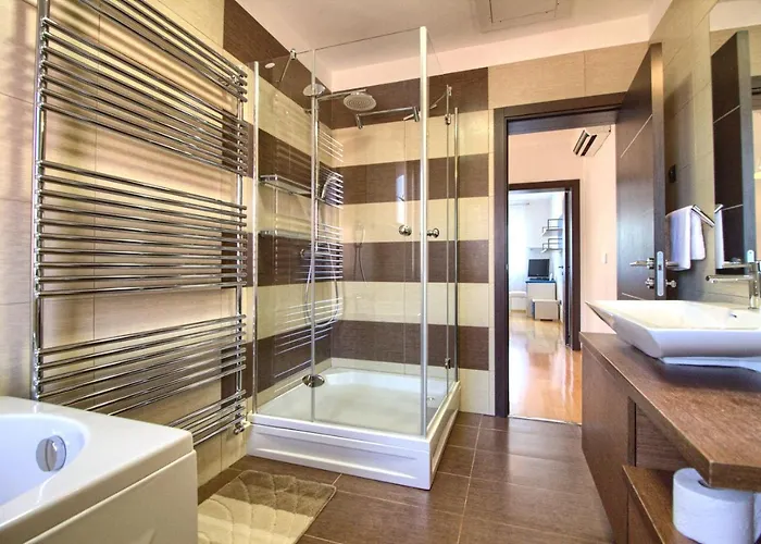 Beautiful Magnifica With Private Pool In Villa Póla