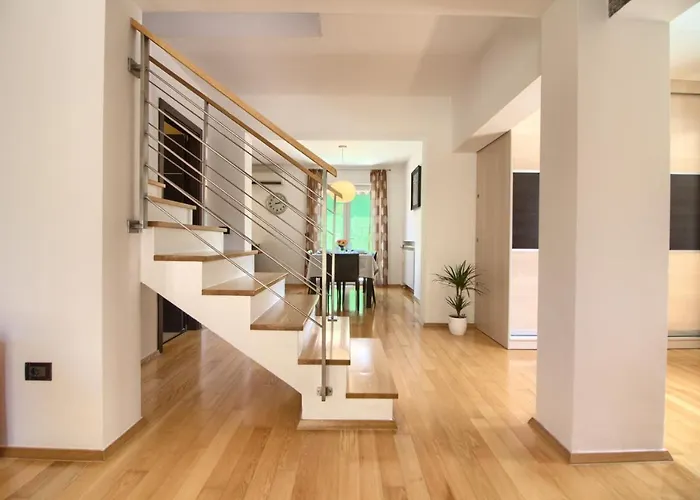Beautiful Magnifica With Private Pool In Villa Póla