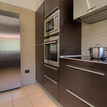 Beautiful Magnifica With Private Pool In *