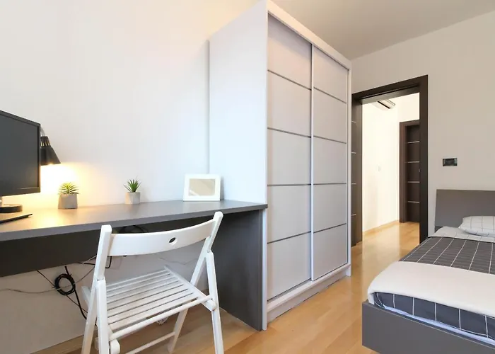 Beautiful Magnifica With Private Pool In Пула